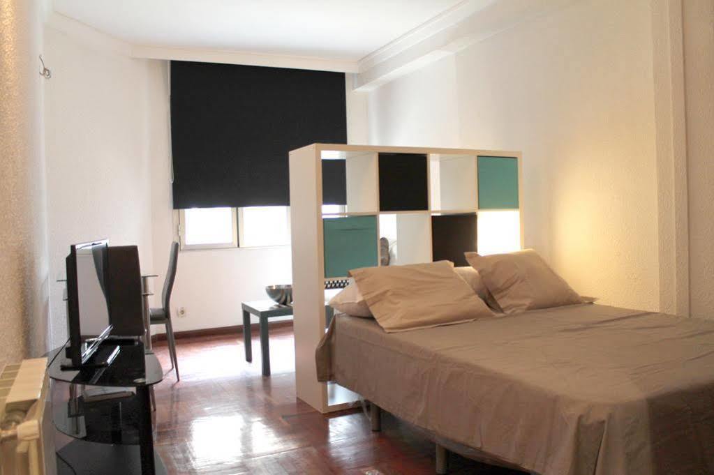 Apartamentos Rialto Madrid Buitenkant foto