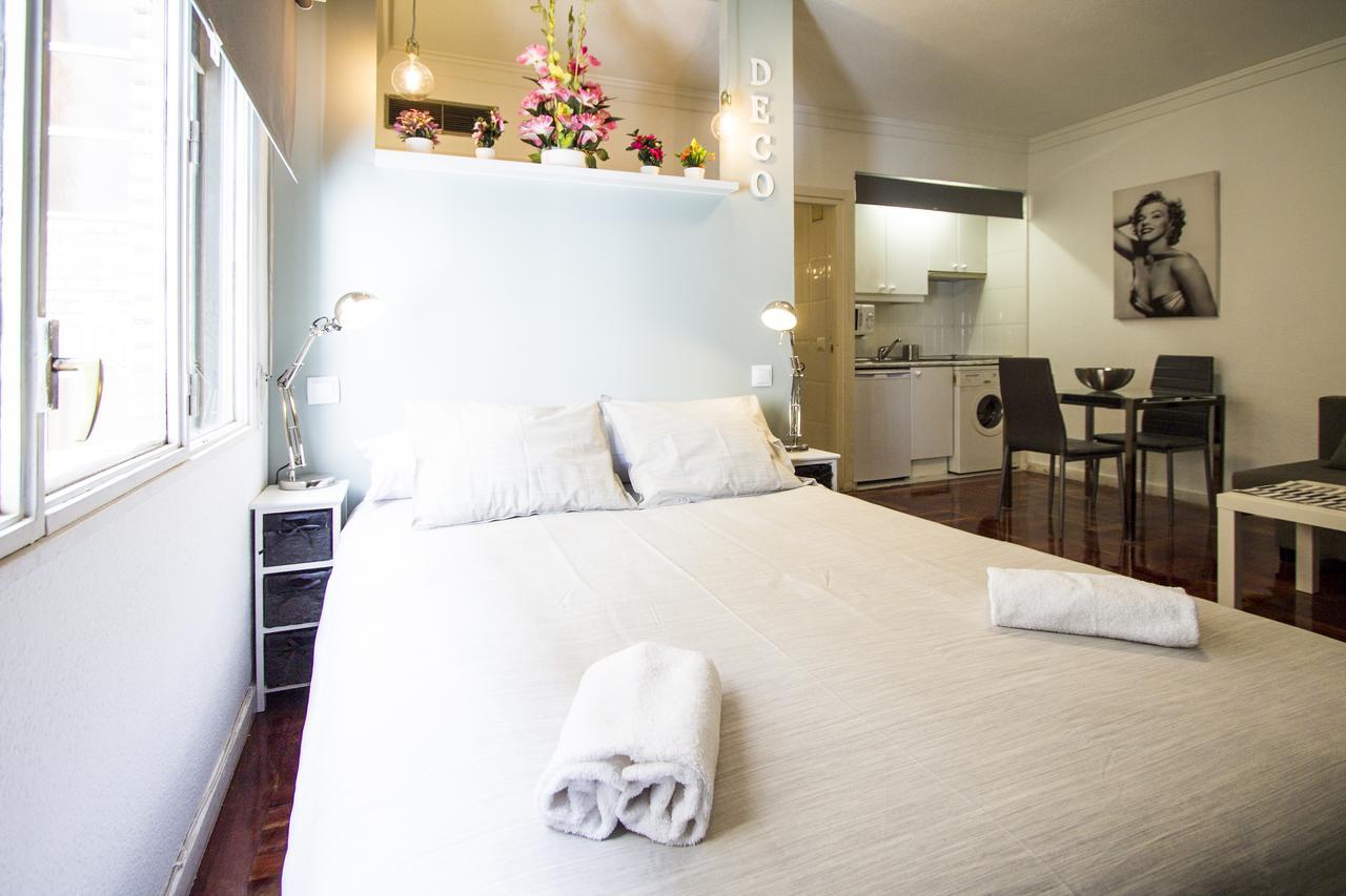 Apartamentos Rialto Madrid Buitenkant foto