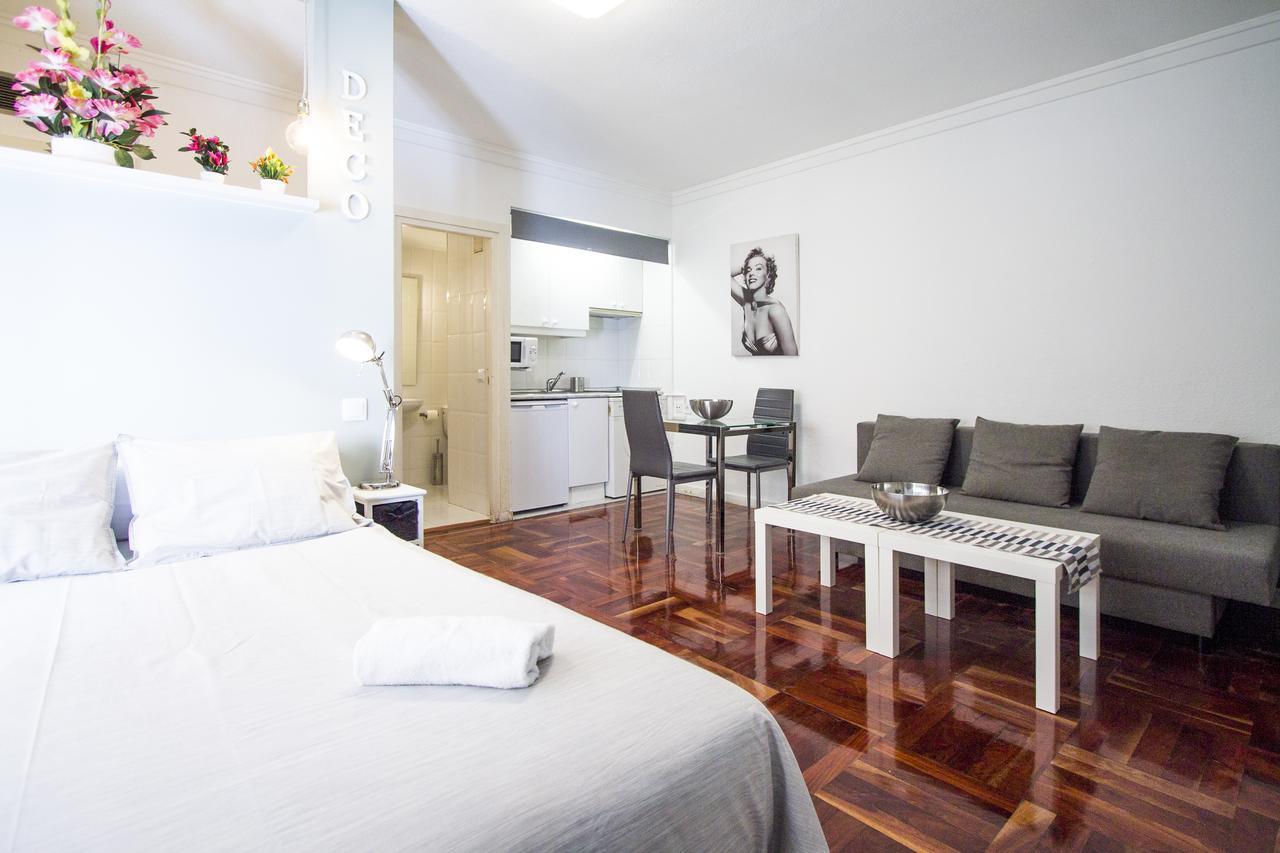 Apartamentos Rialto Madrid Buitenkant foto