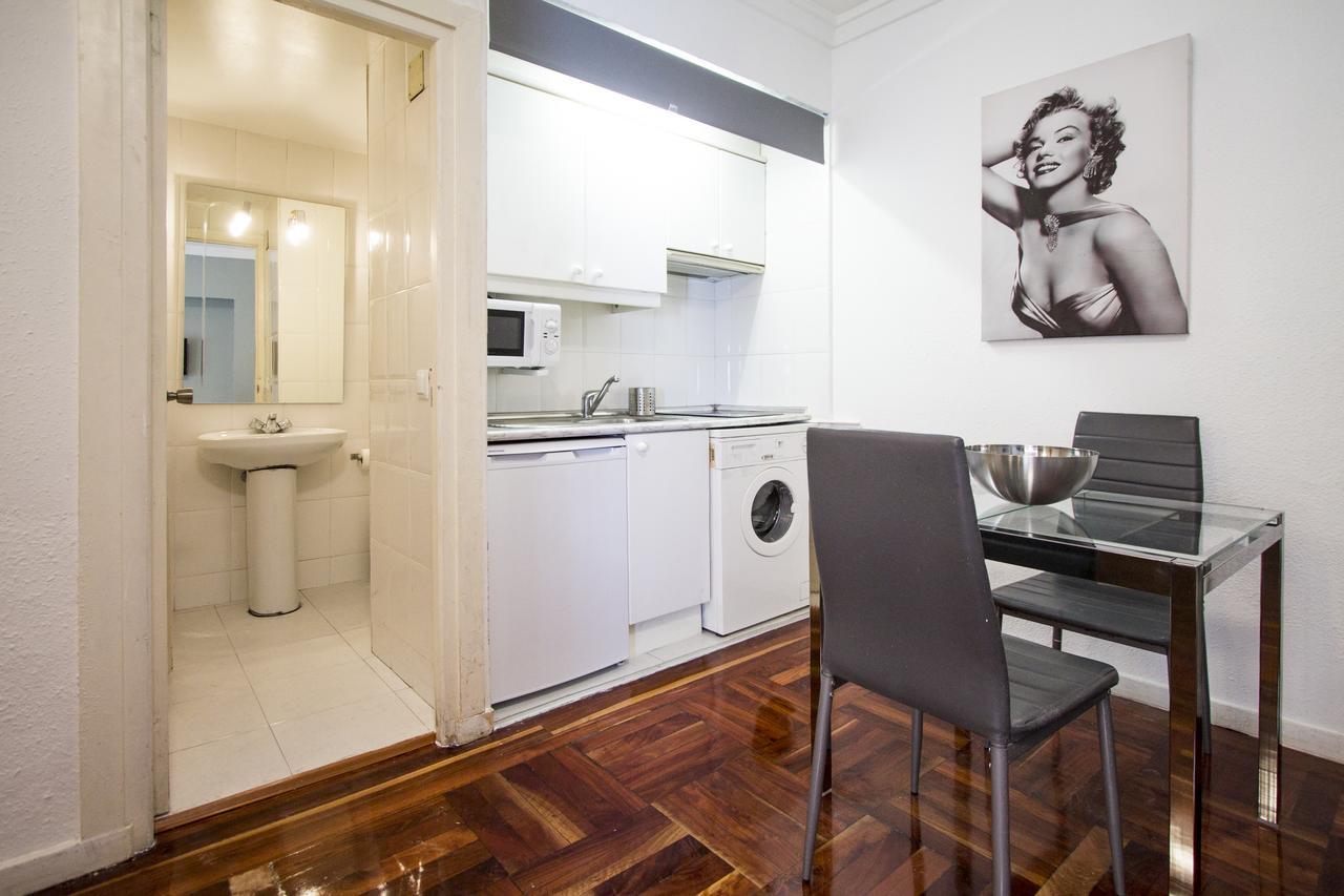 Apartamentos Rialto Madrid Buitenkant foto